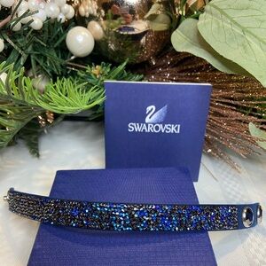 NEW Swarovski blue crystals bracelet.